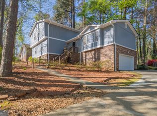 215 Hauteur Pl SW, Lilburn, GA 30047