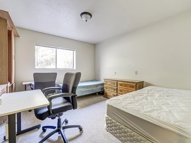 442 N 500 E #4 — Photo 9