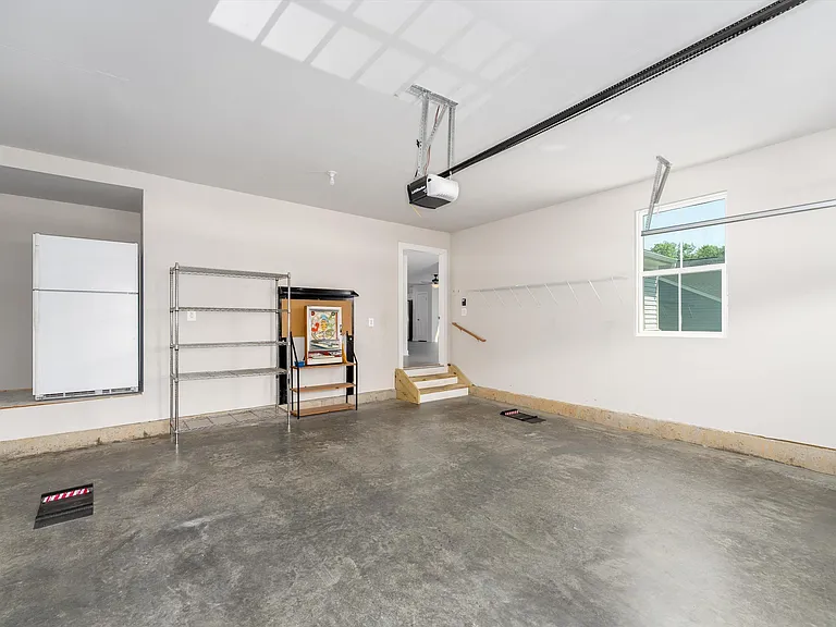 93 Archer Dr — Photo 62