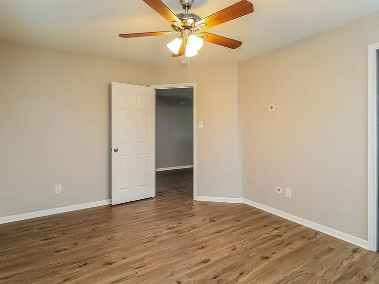 9952 Swallow Dr — Photo 14