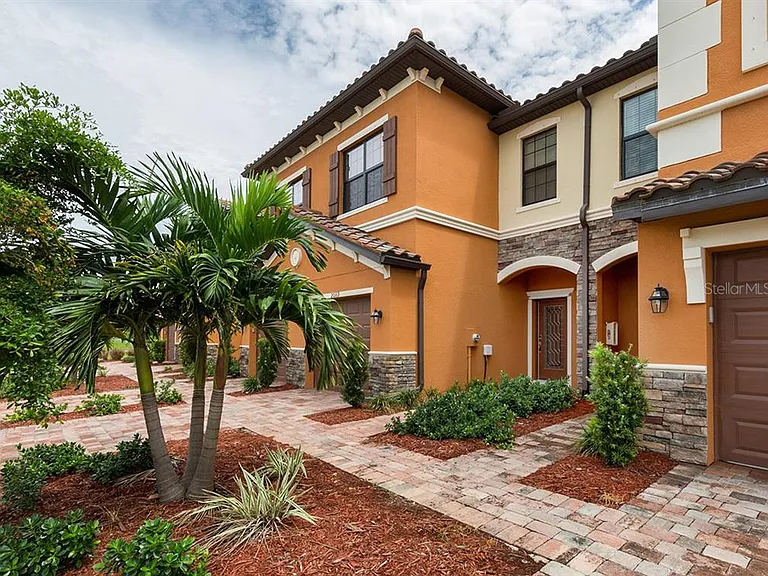 20169 Lagente Cir — Photo 2