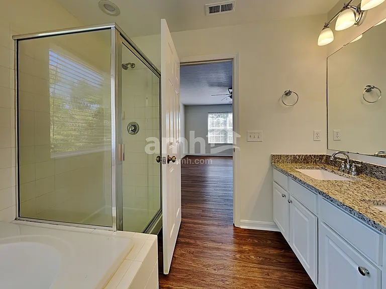 4498 Megan Danielle Dr — Photo 12
