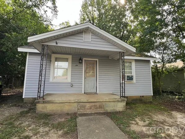 205 Seigle St, Lowell, NC 28098
