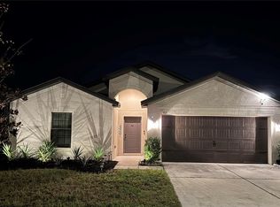 921 Wynnmere Walk Ave, Ruskin, FL 33570