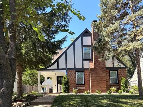 6846 Locust St, Kansas City, MO 64131