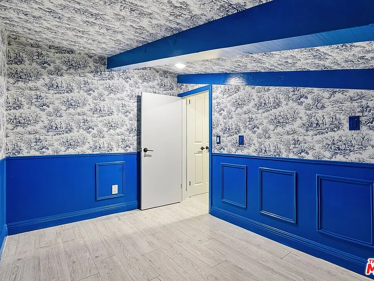 2700 Cahuenga Blvd E #4313 — Photo 32