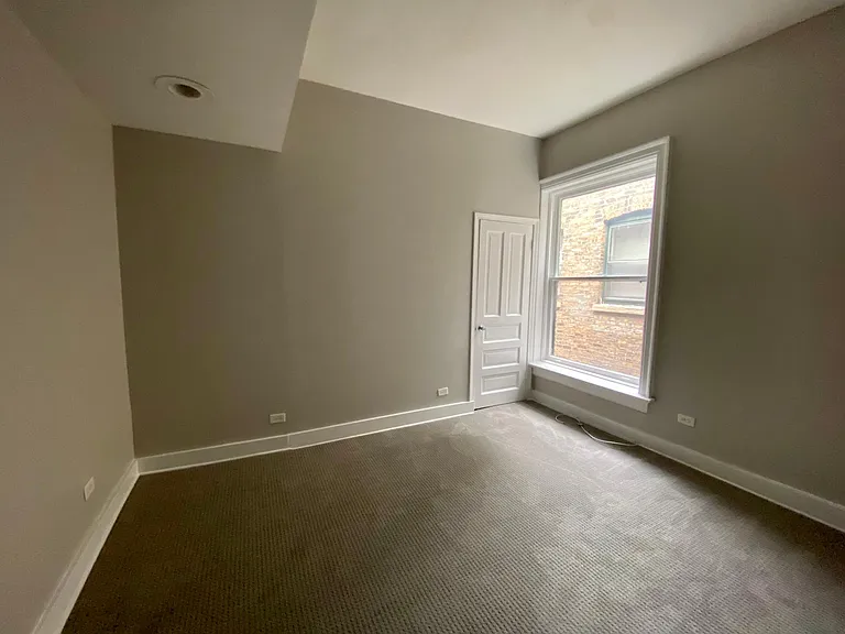 2719 N Pine Grove Ave #301 — Photo 9