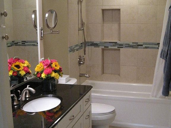 Remodelled family bath - with heated floors & heated towels