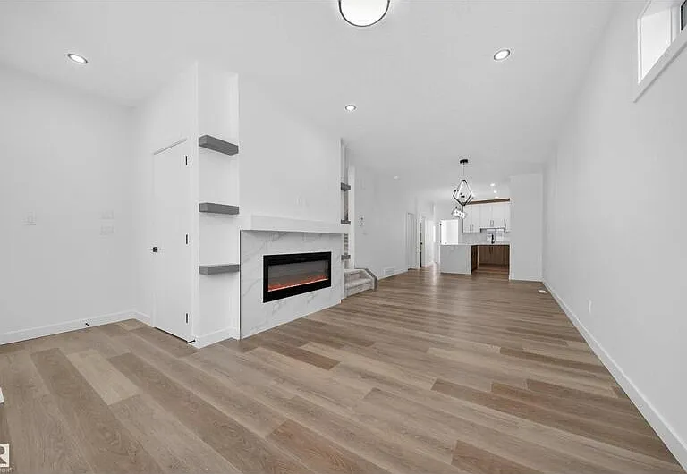 5213 104a St NW #MAIN — Photo 16