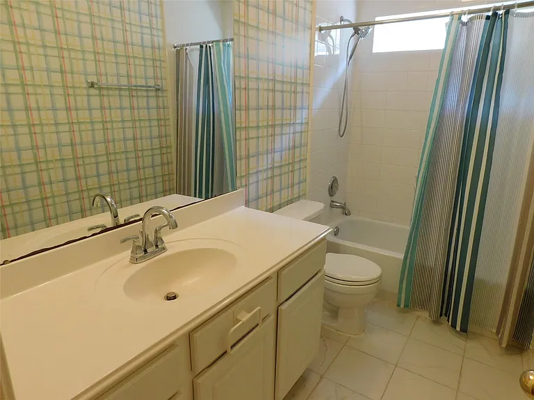 3702 Heritage Colony Dr — Photo 34