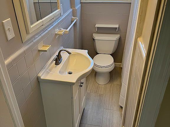 5th image of 159 Taylor Ave