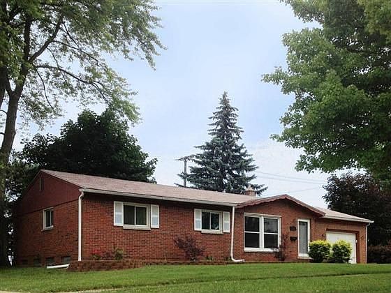 2nd image of 71 Tower Dr