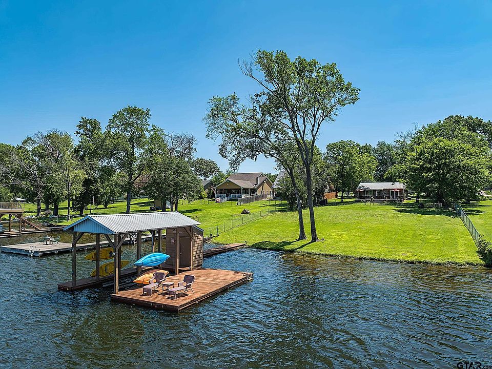 1st image of 2352 Bear Creek Cir