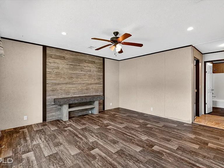 2153 Highway 2 — Photo 35
