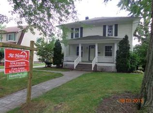 206 E John St, Nappanee, IN 46550