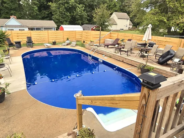 206 State Ave, Lawrenceburg, TN 38464