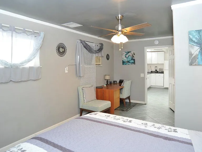 901 W Calle Ramona #2 — Photo 8