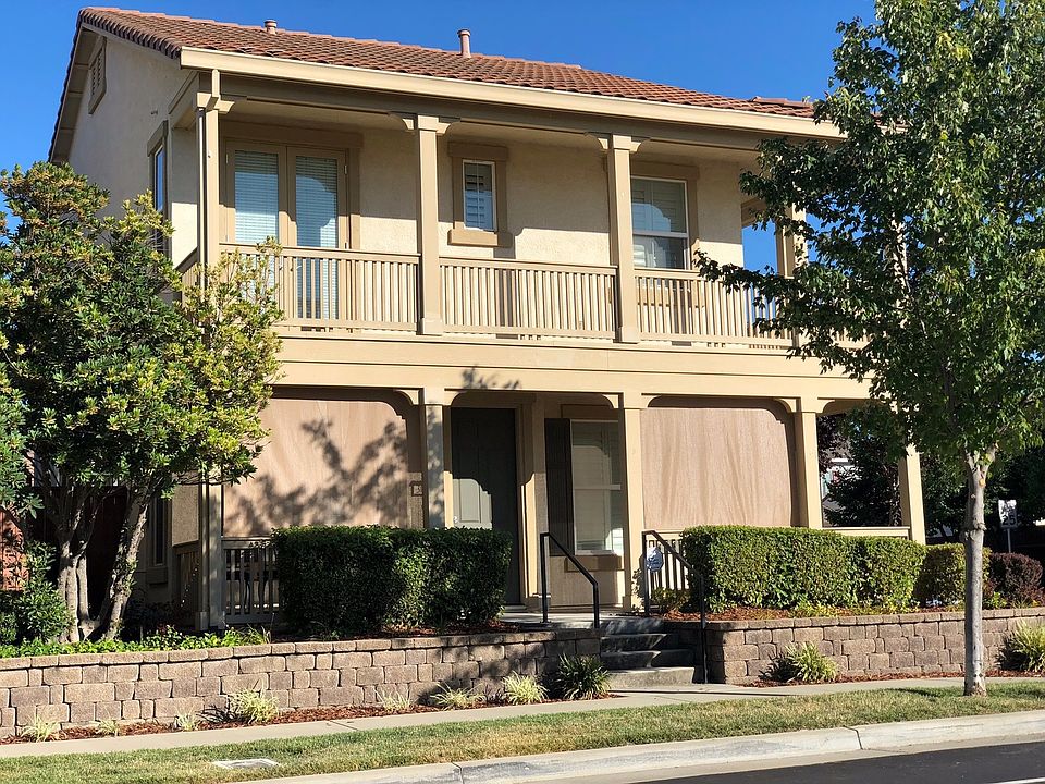 1st image of 3072 Village Plaza Dr