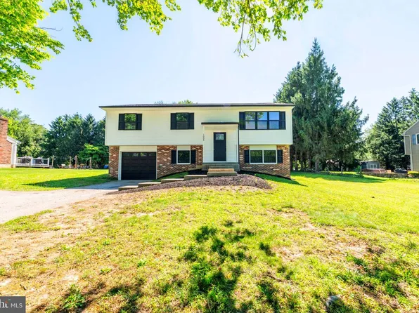 1005 Ericsson Dr, Coatesville, PA 19320