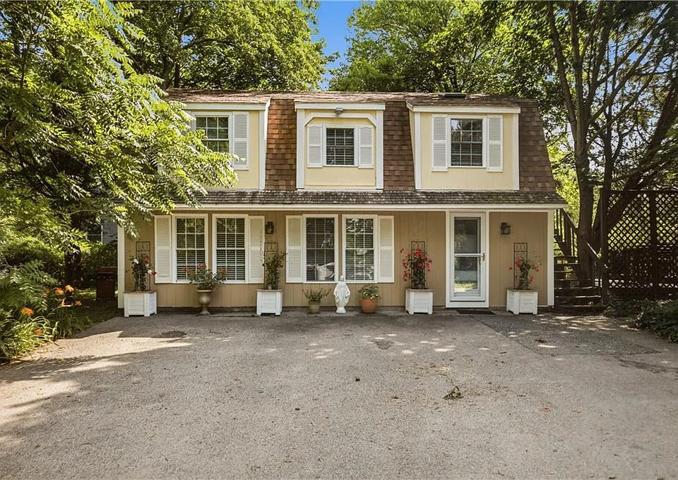 554 E Main Rd