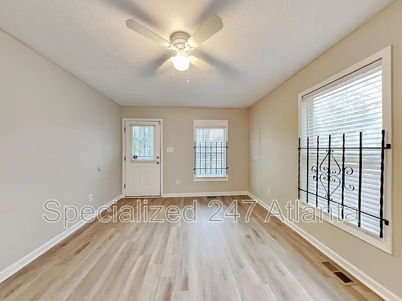 3 bed, 2.5 bath, 1552 sqft, $1,475 — Photo 4