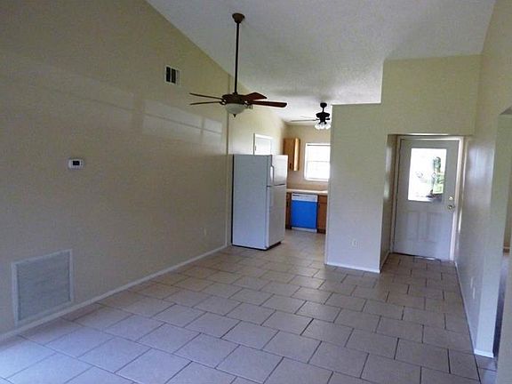 4th image of 1392 W Corktree Cir