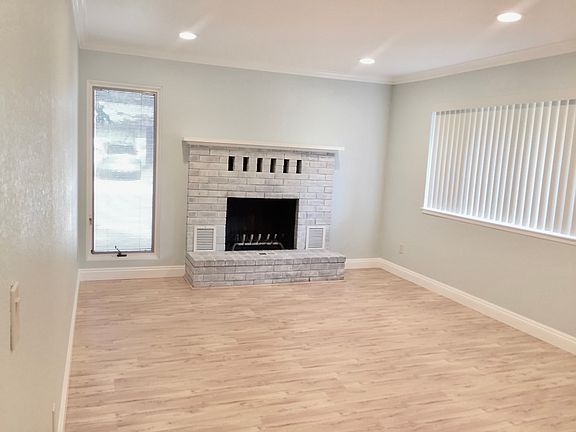 4th image of 9633 Countryroads Dr