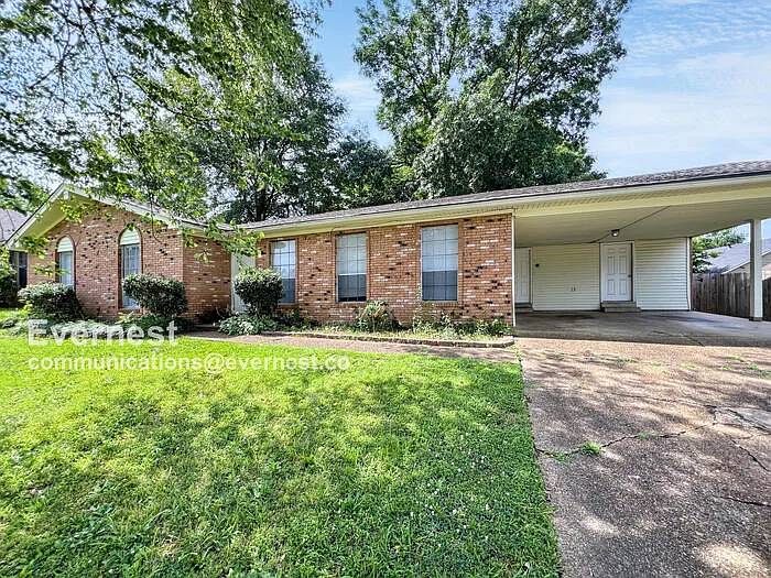 5697 Tulip Tree Dr — Photo 2