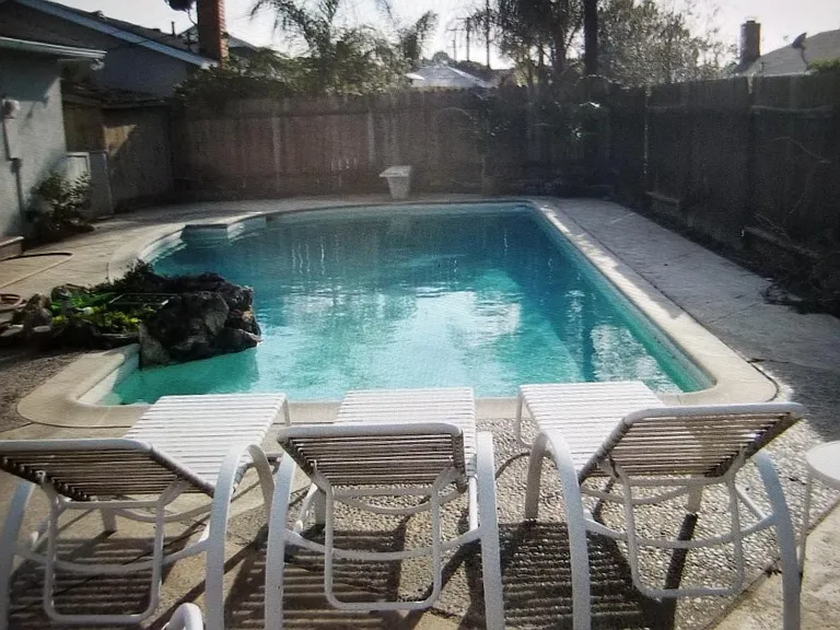Francis Ln — Photo 7