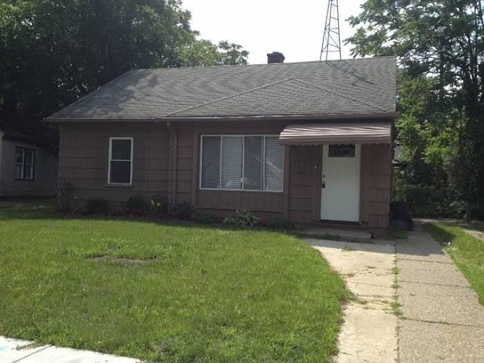 1st image of 22111 Morton St