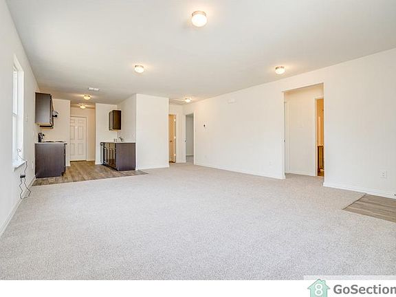 3rd image of 5171 Velma Dr