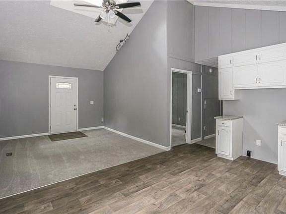 5th image of 98 Mountainside Dr E