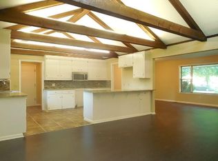 2104 Pin Oak Dr, Springdale, AR 72762