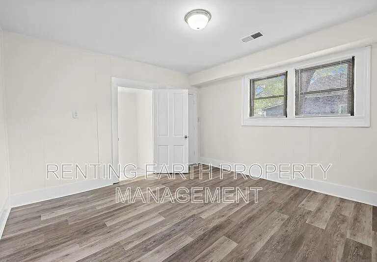 2608 Avenue G — Photo 12