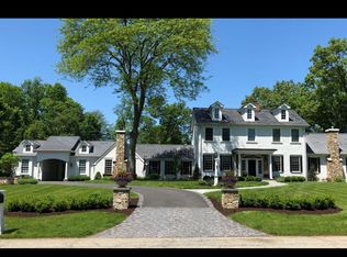 262 Arbor Rd, Franklin Lakes, NJ 07417