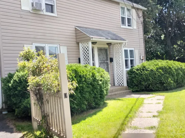 273 Pearl Harbor St, Bridgeport, CT 06610