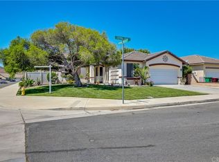 25275 Stepping Stone Cir, Menifee, CA 92584