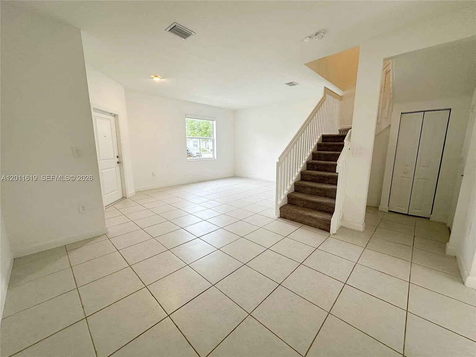 Keys Gate Residential — Photo 4