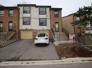 7 McMullen Cres, Brampton, ON L6S3M2