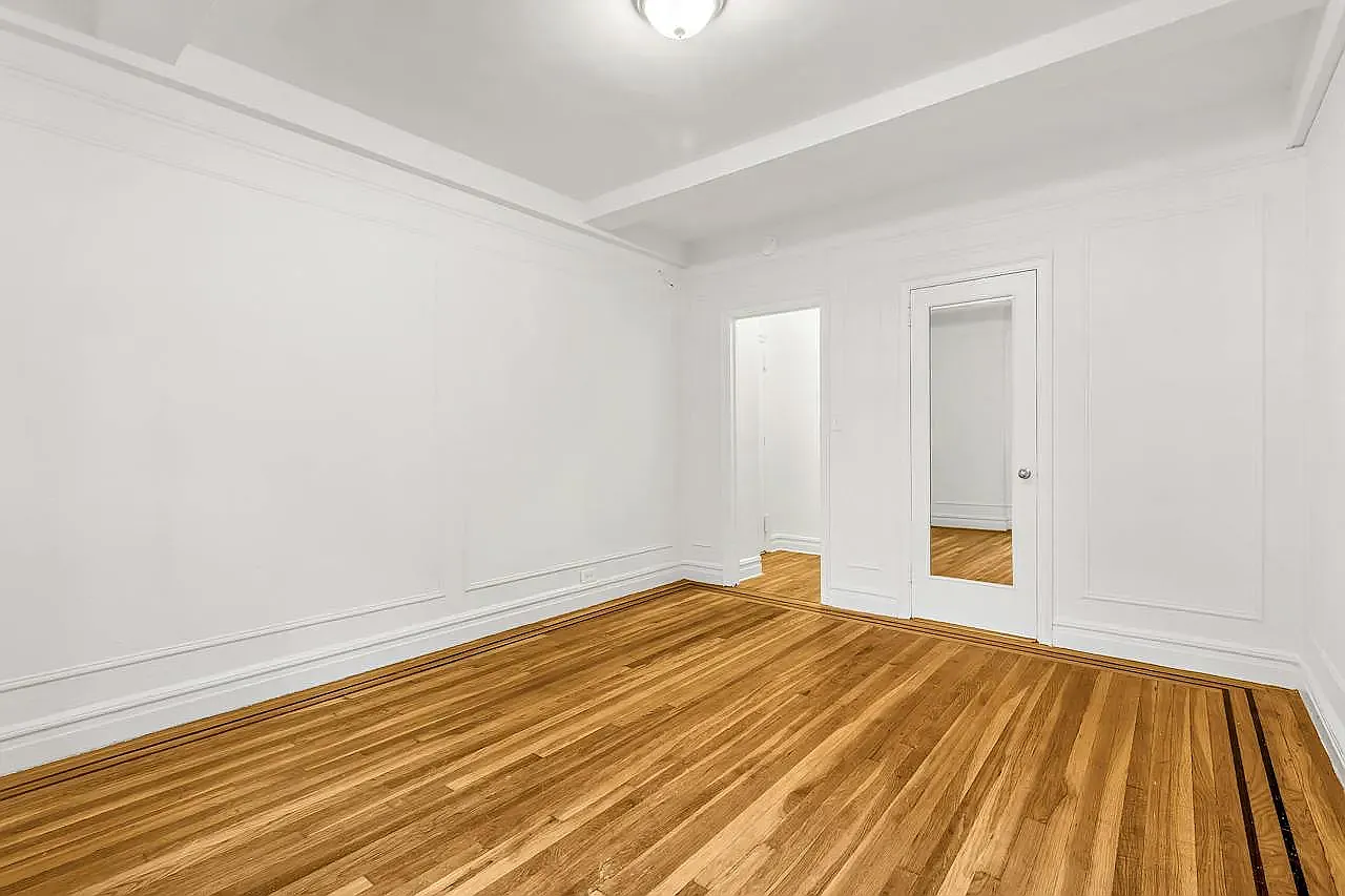 208 West 23rd Street — Photo 1