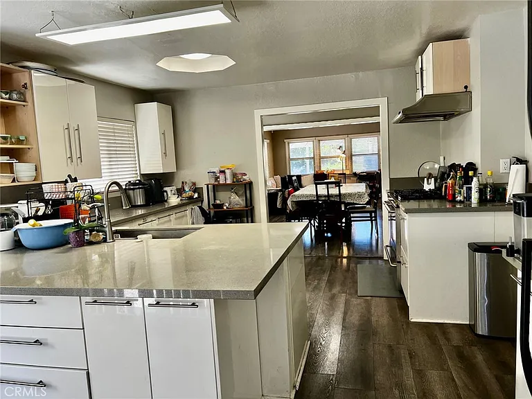 913 W 21st — Photo 17