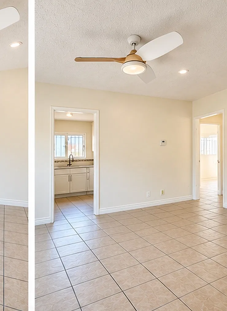 2 bed, 900 sqft, $2,100 — Photo 3