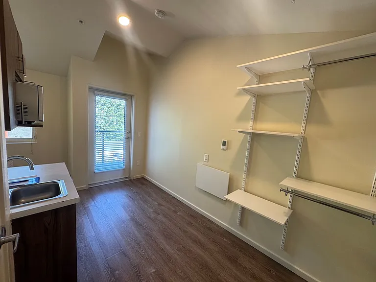 Plaza Apartments — Photo 126