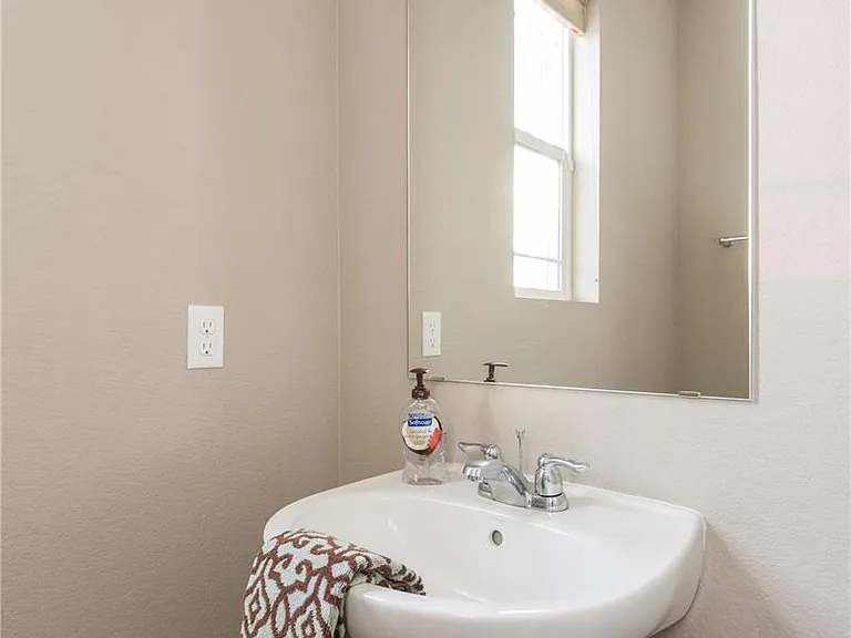 2834 Macon Way — Photo 16