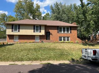 2215 Ridgefield Rd, Columbia, MO 65203