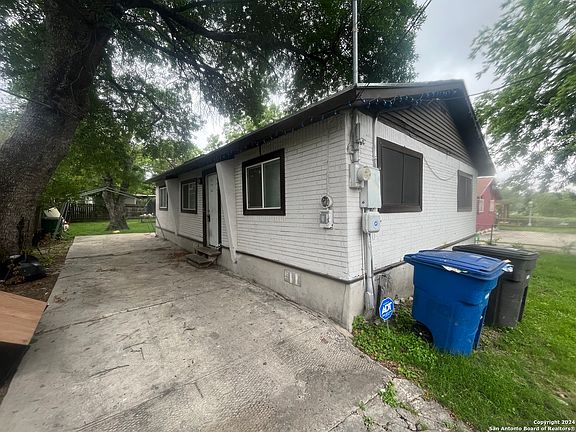 2nd image of 557 N SAN DARIO AVE