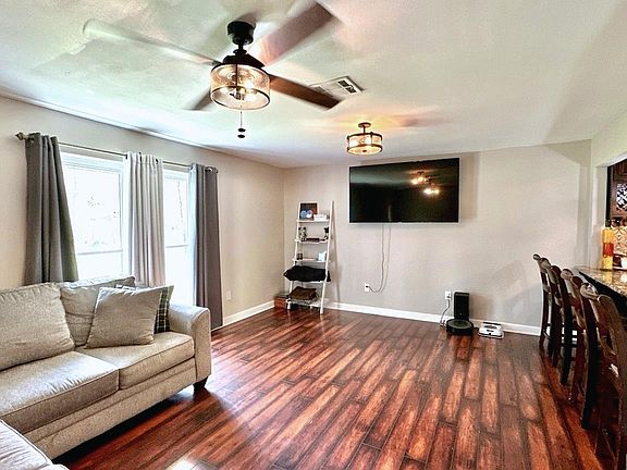 5th image of 10333 John Savoy Rd