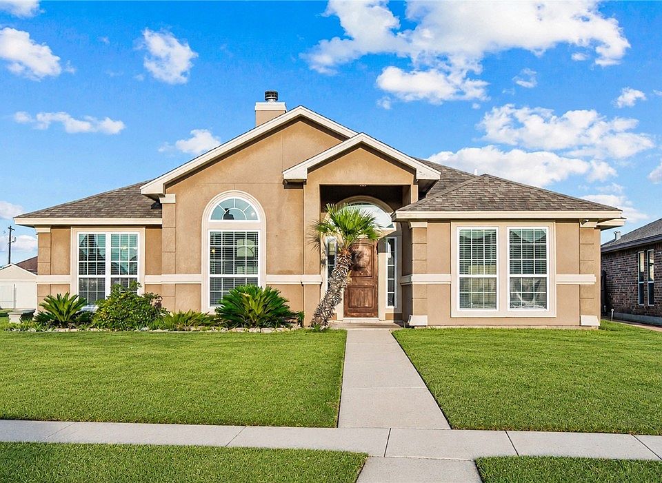 1st image of 3930 Amadas Dr