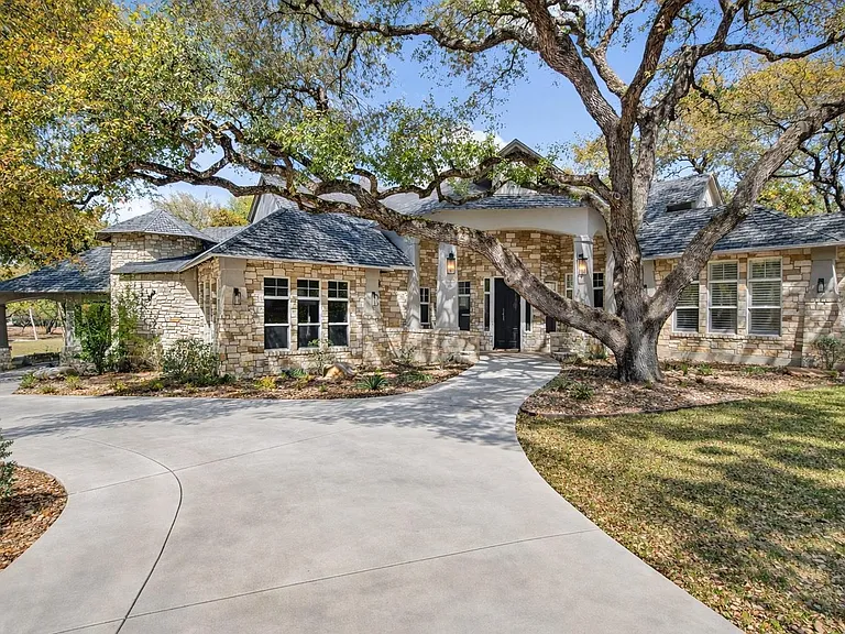 3627 Stoneridge Rd — Photo 3