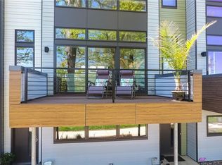 18875 Riversouth Trce UNIT 23, Fairview Park, OH 44126